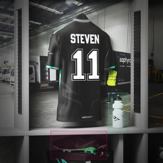 Steven's Saphyroo jersey, number 11