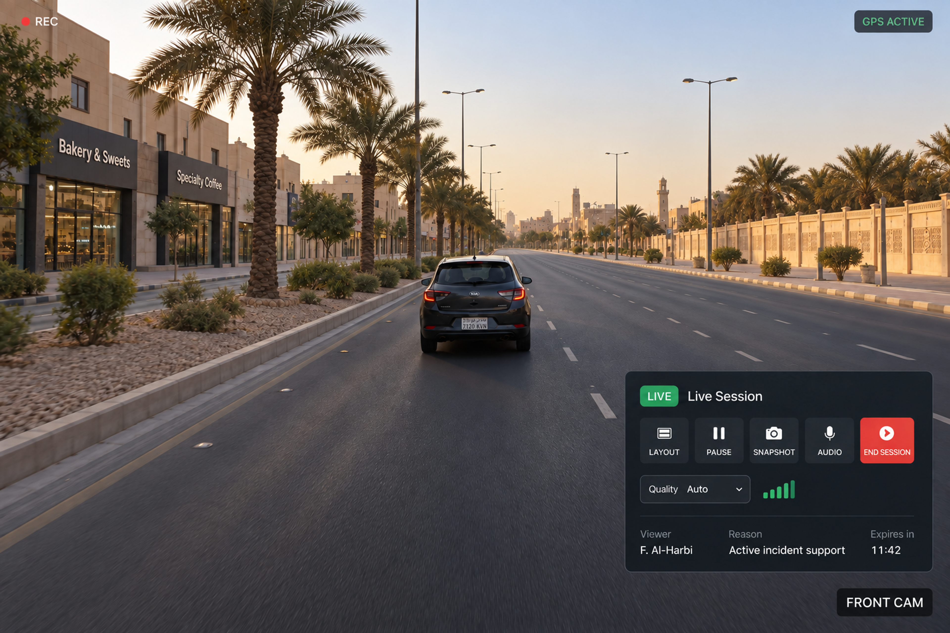 The live session controls: the layout, pause, snapshot and audio buttons, the auto quality selector, the signal strength meter and the end session action, above the session detail row with viewer, reason and expiry. 4:3, dark UI.